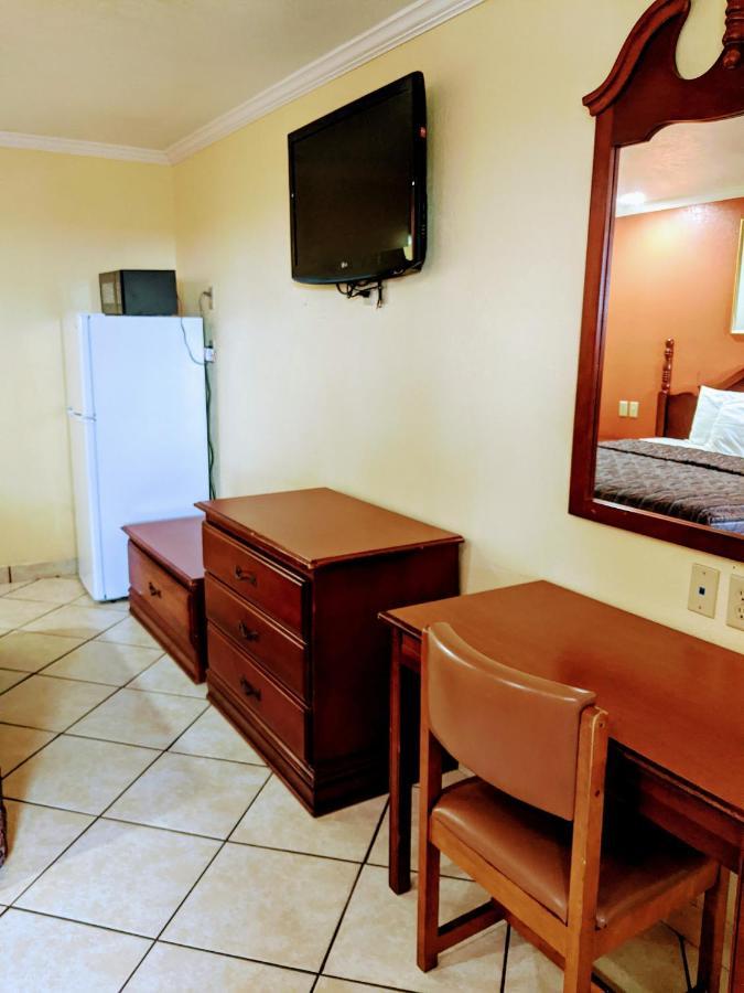 Lake Houmas Inn Bagian luar foto