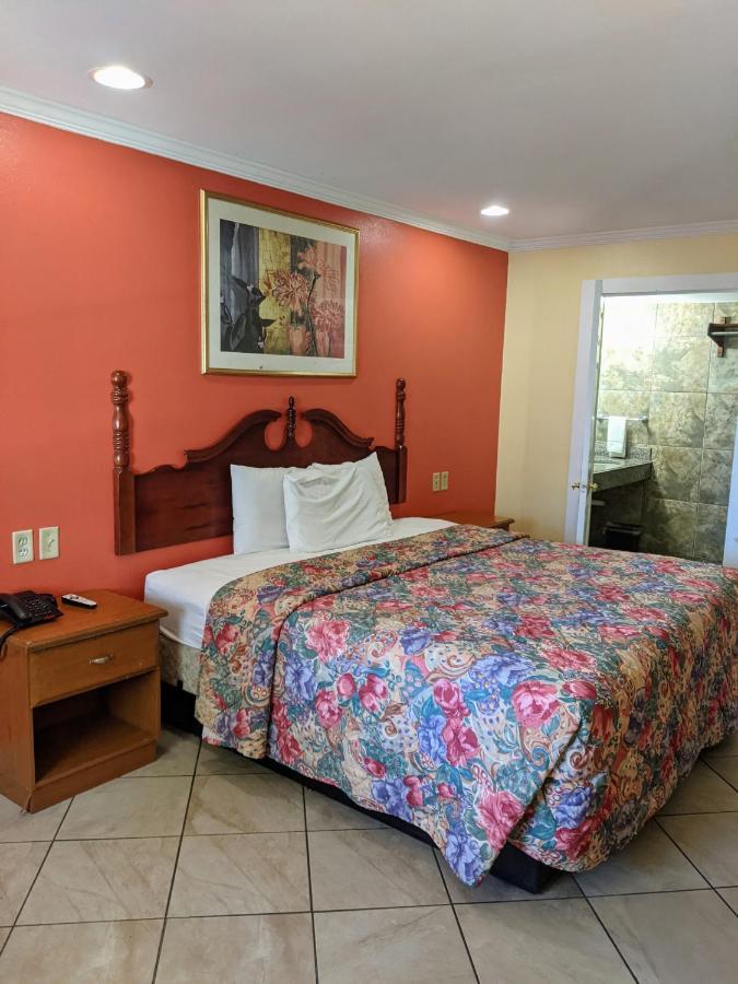 Lake Houmas Inn Bagian luar foto