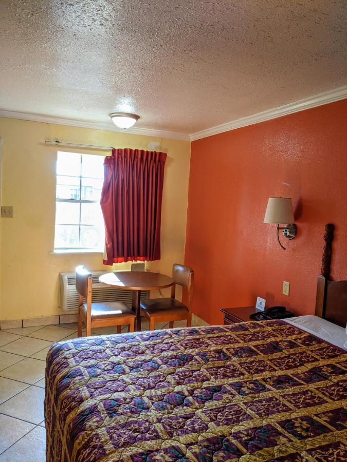 Lake Houmas Inn Bagian luar foto
